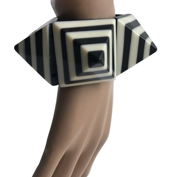 Marion Godart Jewelry - Marion Godart French Designer Rare Stretch Bracelet NWOT